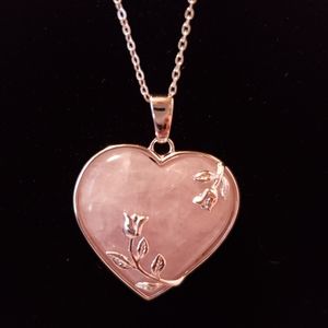 Heart shaped Rose Quartz silver pendant